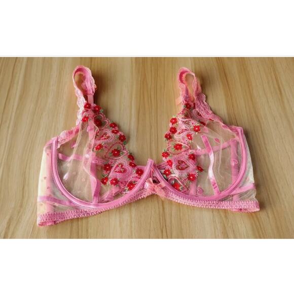 NWT For Love and Lemons Doily Heart bra 36C - Picture 1 of 7